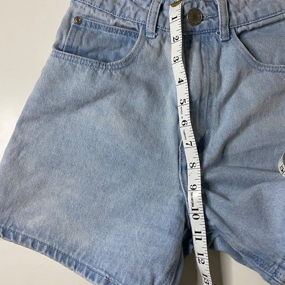 Princess Polly Lightwash Denim High Waisted Mom Short Y2K 90's Women's Size 2 - Picture 8 of 10
